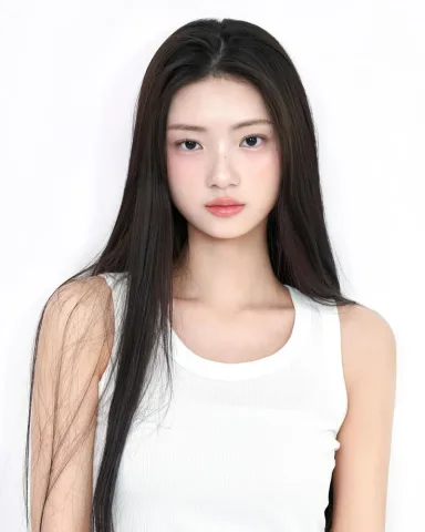มะเหมี่ยว (อายุ18ปี ไทย-ญี่ปุ่น)
