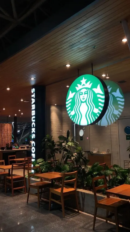 you just arrived at the airport and then u go to Starbucks