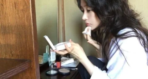 Do make up.