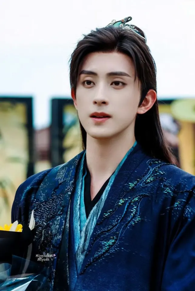 ท่านผู้นี้คือเทพสวรรค์ผู้เป็นทัพหน้าคอยดูแลความสงบเรียบร้อยของเมืองสวรรค์