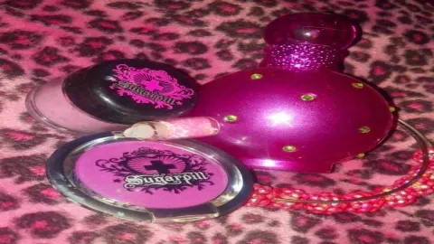 POV: you're in the 2000s 💋