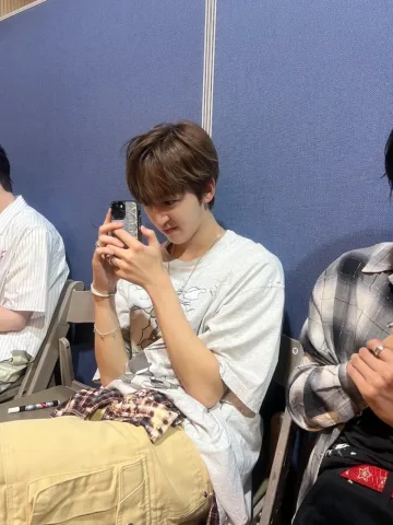 Donghyun ดงฮยอน