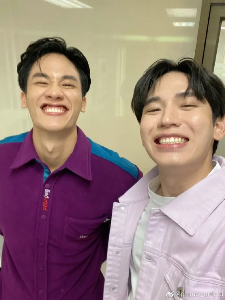 รูปนี้ใครกับใครน้าาา