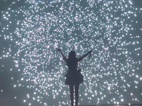 “ this is my dream ✨ to have such a great time with all of you , this night would be my fav moment all the time ‘ love yall 💞 “