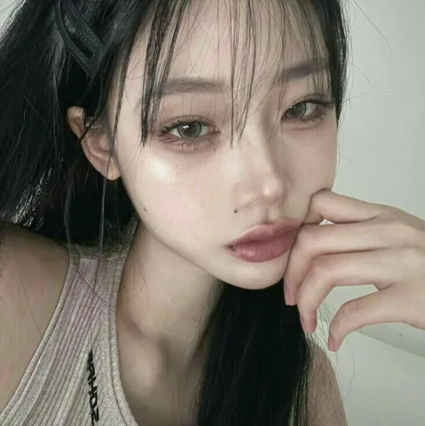 @s0meii0 on IG