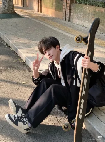 แฮซอล รุ่นน้องห้องเก้า เป็นนักกีฬาโรงเรียน
