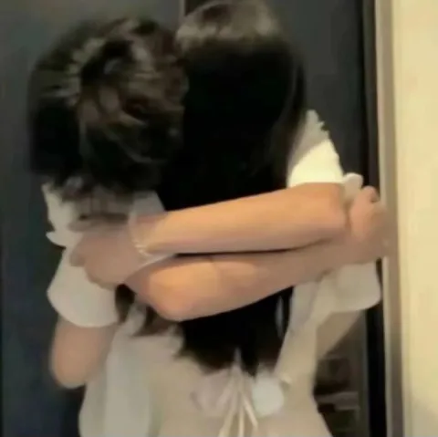 กอด