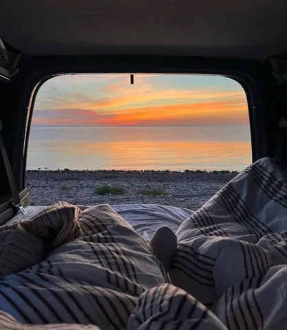 Road trip in a van (ทริปรถบ้าน)
