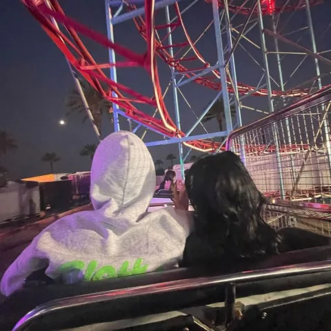 Amusement park all day (เที่ยวสวนสนุกทั้งวัน)
