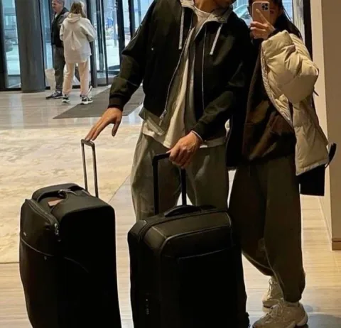 Plans a private trip for just the two of you. -จัดทริปเงียบๆ สองคนไม่บอกใคร