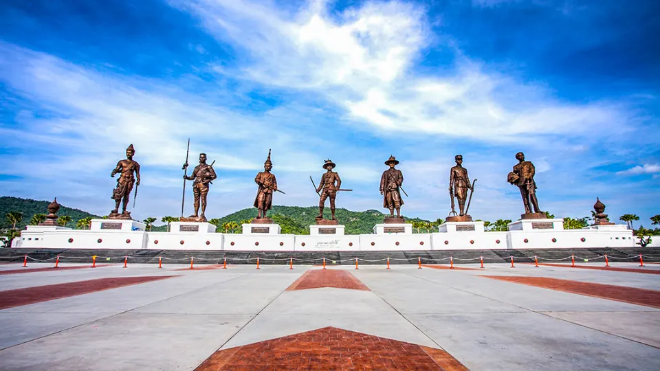 อุทยานราชภักดิ์ตั้งอยู่ที่ใดในประเทศไทย