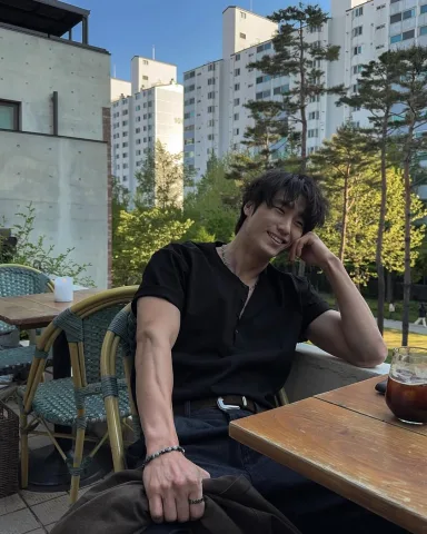 หนุ่มลูกครึ่ง🇯🇵🇰🇷