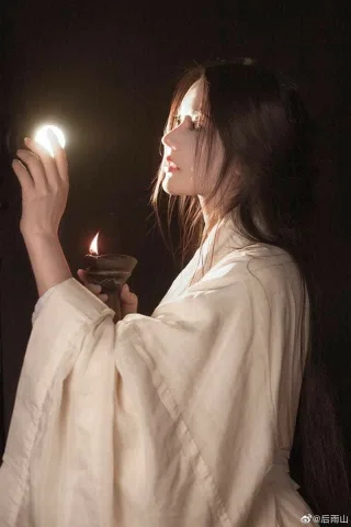 เป็นแสงสว่างในโลกที่มืดมิดของฉันจริงๆ