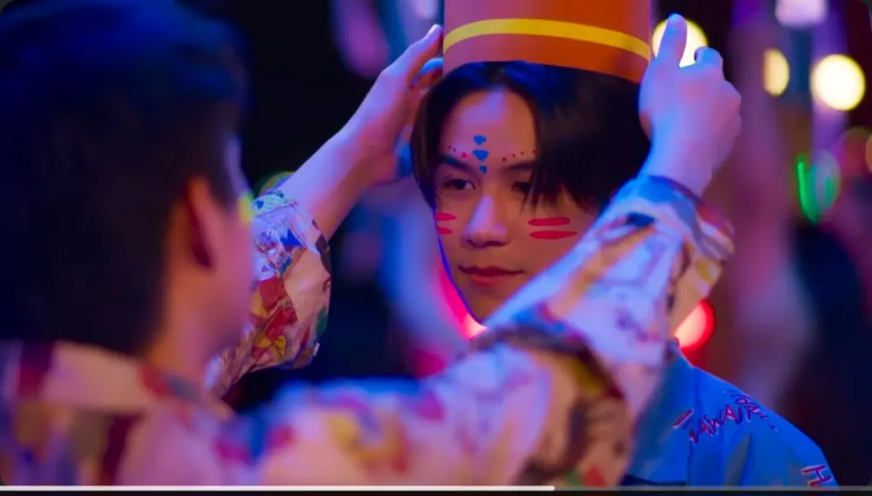 น้องเวฟมองพี่ลาวา แล้วพูดว่า...