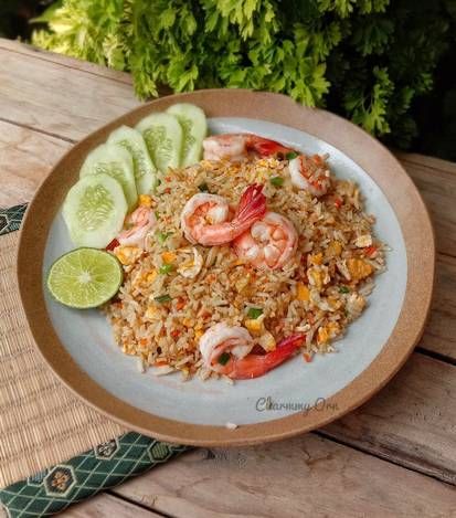 ข้าวผัดกุ้งแซ่บๆ