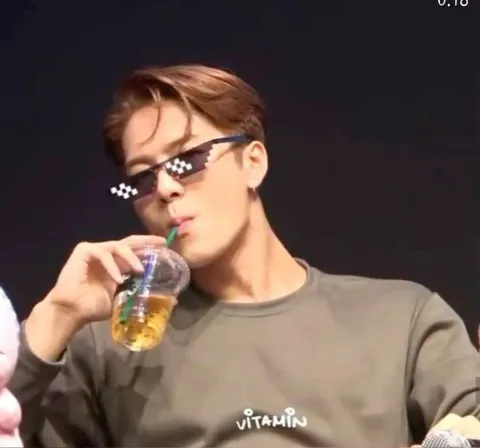 ไม่เขียนอะไรเลย ทำไปเรื่อยๆตามฟีล