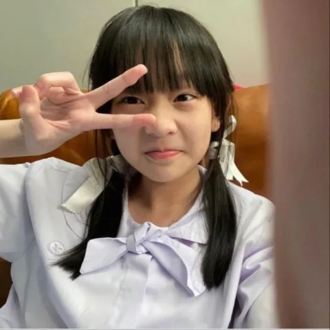 หน้าสดเรย ^^ ( ม่ชอบเเต่งหน้า )