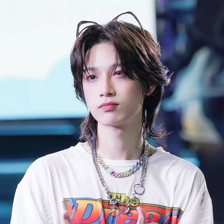 คนนี้ชื่ออะไร