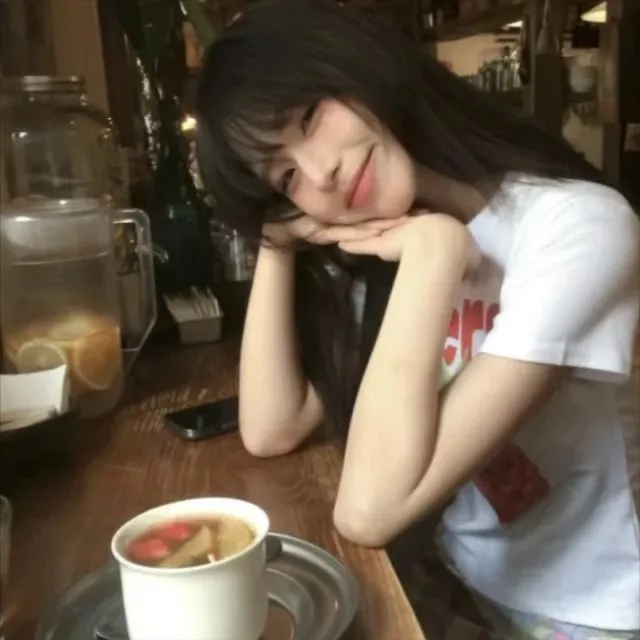 ลูกค้าเข้าร้านแล้วค่ะ เขาขอให้คุณแนะนำเมนูพวก🍓🍒