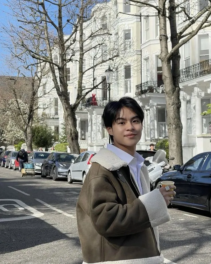 คนนี้ชื่อจริงชื่อว่าอะไร