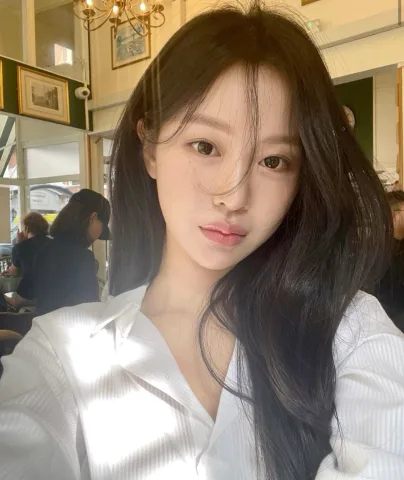 ซอ เยจี 18ปี 🇰🇷 (ร้องหลัก,เต้นนำ,มักเน่)