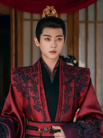 จ้าวเหยาอี้-สง่า กล้าหาญ เด็ดขาด ชาญฉลาด