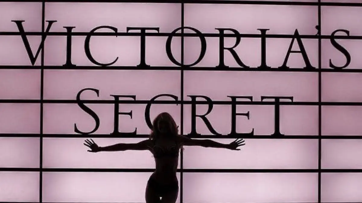 Let's be a Victoria's Secret model❗️