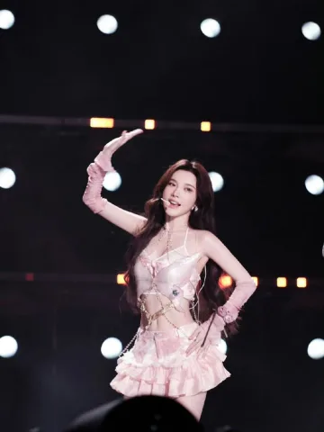 เพลงคอนเซ็ปต์จัดเต็ม แฟชั่นยูนีคจนกลายเป็นเทรนด์ใหม่