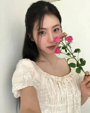 Yu-gyeong 🇰🇷 (22 year)