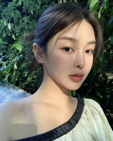 Jona 🇯🇵🇰🇷 (19 year)