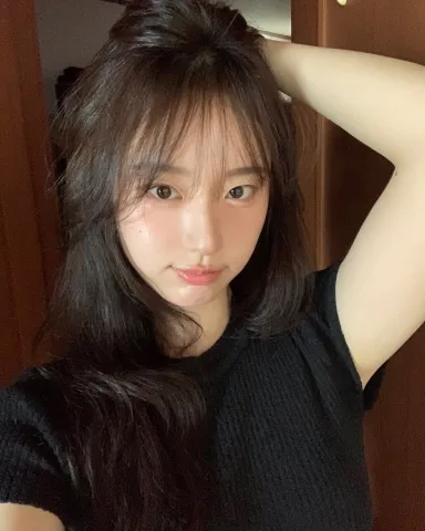 Ye-ji 🇰🇷 (17 year)