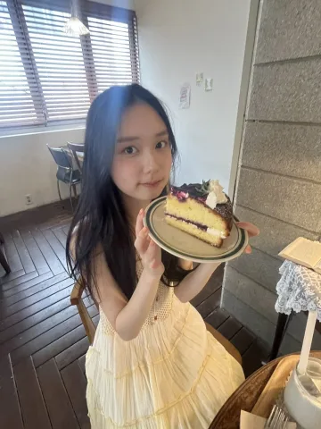 Da-yeong 🇰🇷 (16 year)
