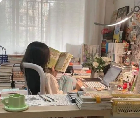 อ่านหนังสือหาความรู้หน่อยยย