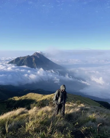 ปีนเขา เดินป่า ชมวิวธรรมชาติ