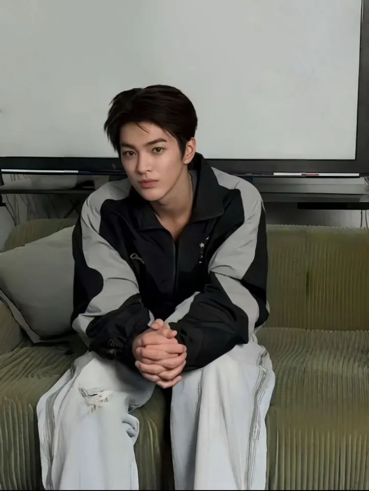 เขาคนนี้อยู่วงอะไร