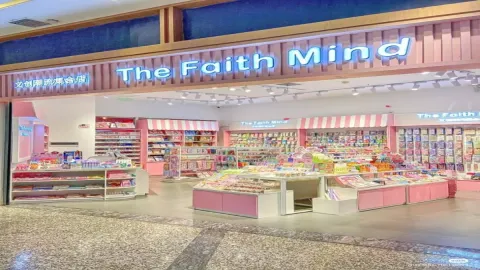 มาเปิดร้านขายเครื่องสำอางค์กันค่ะ