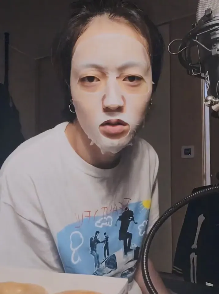 พ่อค้าออนไลน์คนนี้ชื่ออะไร