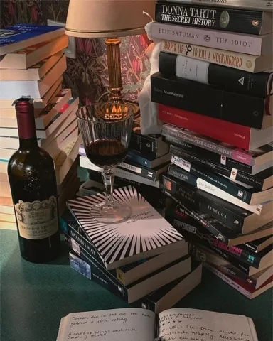 จิบไวน์เพิ่ม mood