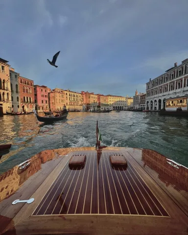 ล่องเรือในเวนิส