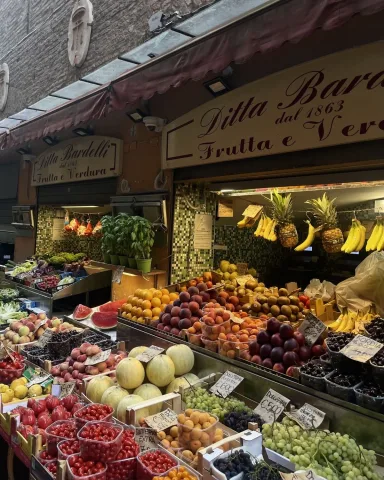 ตลาดผลไม้