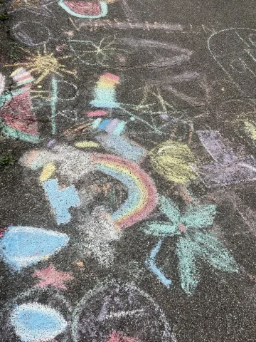 Draw with chalks outside —