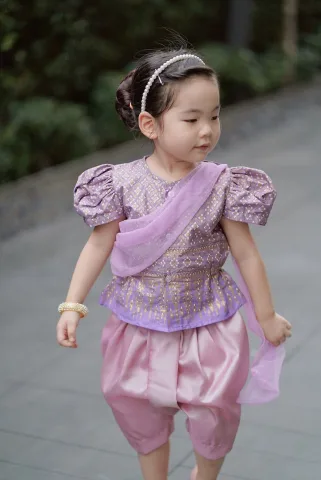 เป็นเด็กที่อ่อนโยนเรียบร้อย