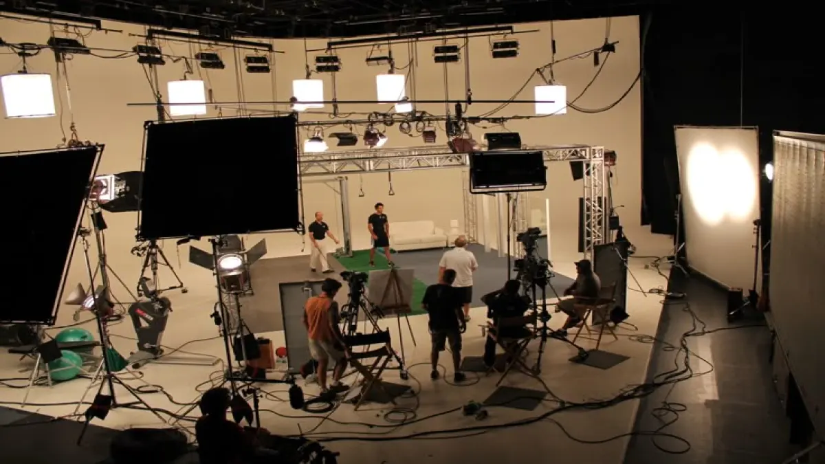 𝙒𝙝𝙚𝙣 𝙮𝙤𝙪 𝙖𝙧𝙚 𝙖𝙣 𝙖𝙘𝙩𝙧𝙚𝙨𝙨 🎬