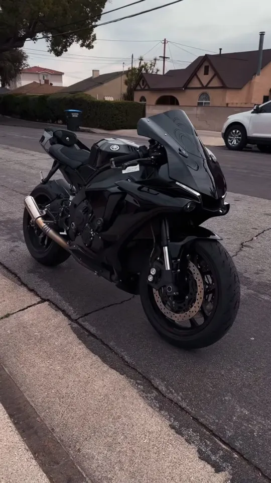 ในรูปคือรถรุ่นอะไร