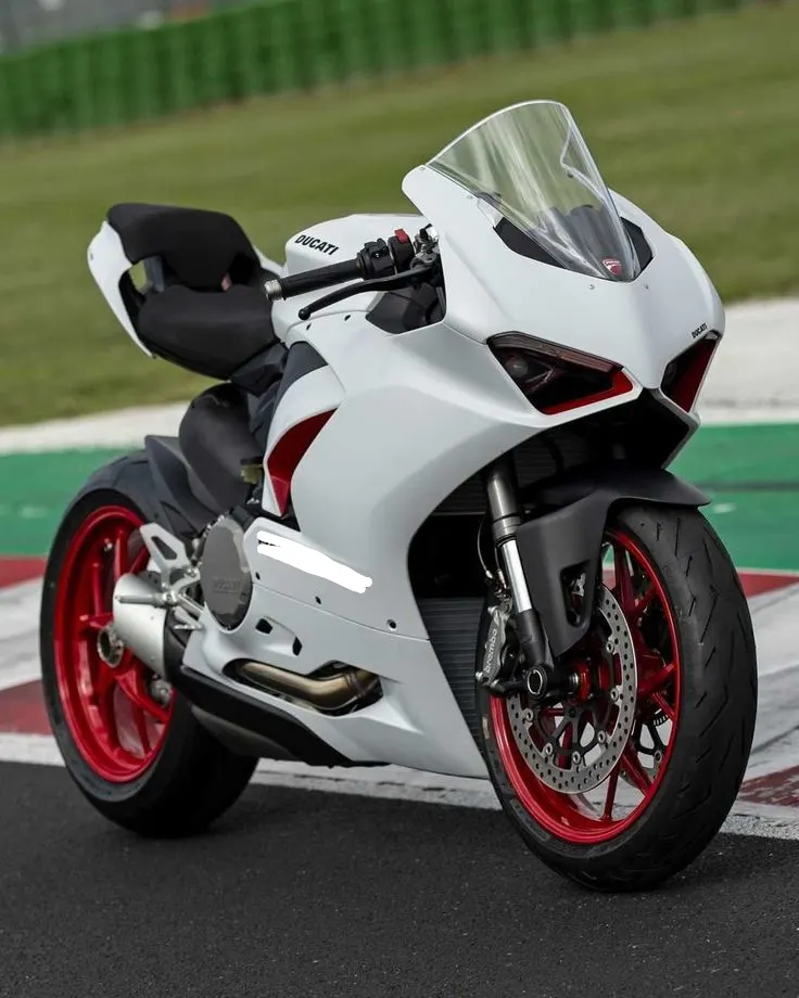 ในรูปคือรถรุ่นอะไร