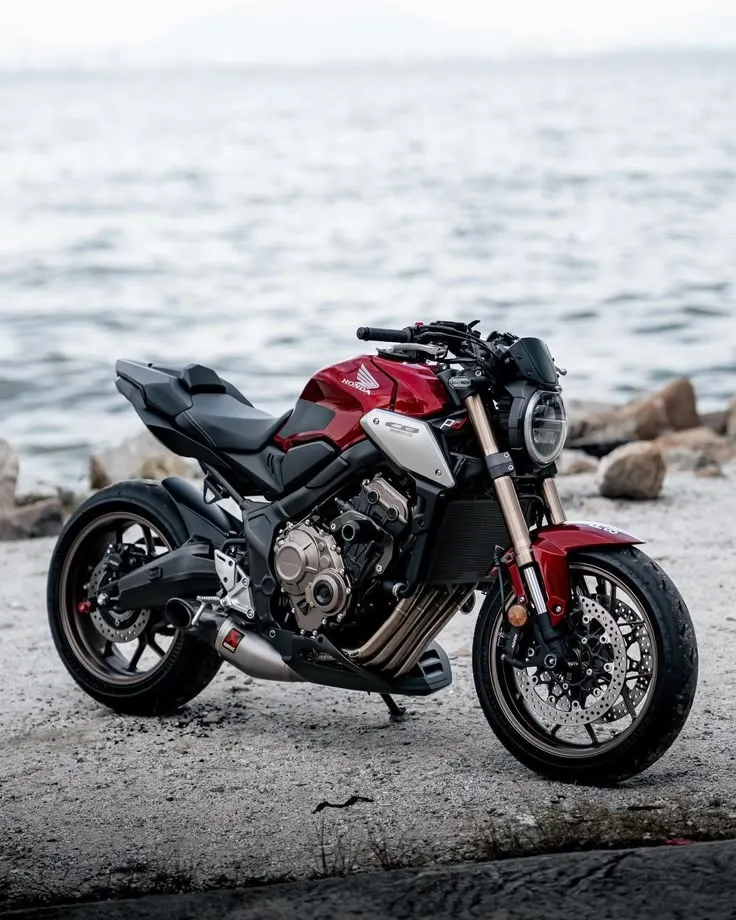 ในรูปคือรถรุ่นอะไร