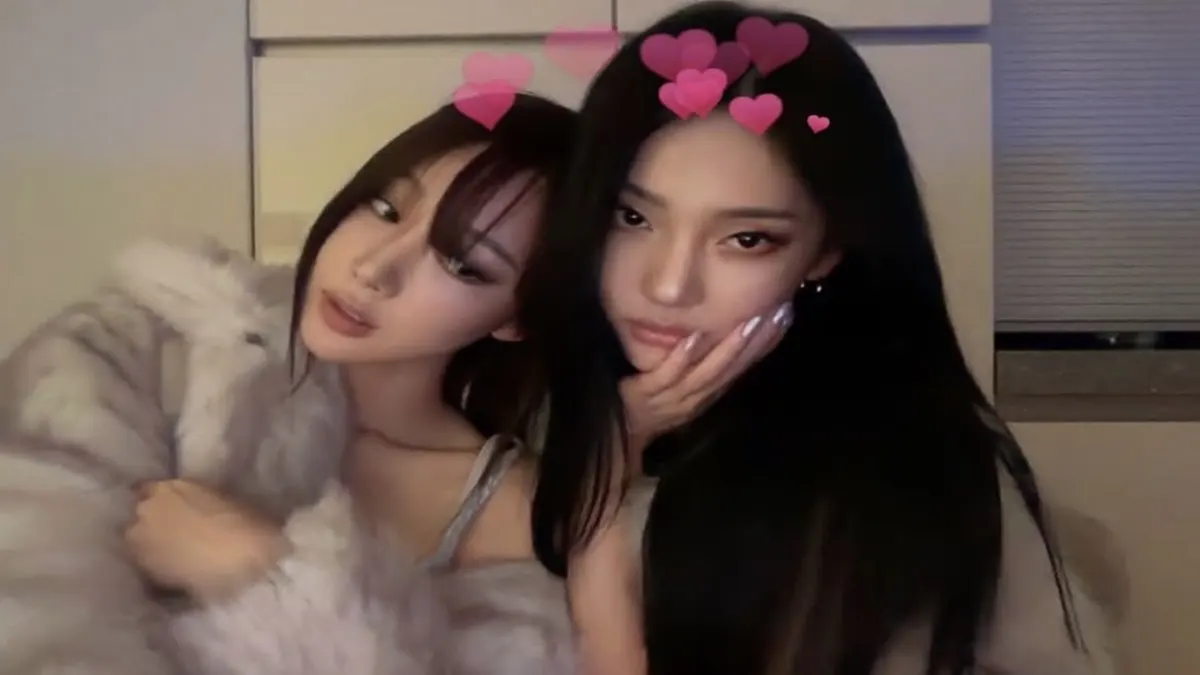 。let’s be a model ! 🩶