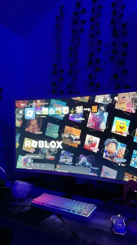 เล่นเกมอยู่บ้าน