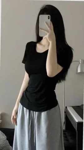 ไม่ไปอะ ขก.(อันนี้ชุดอยู่บ้าน)