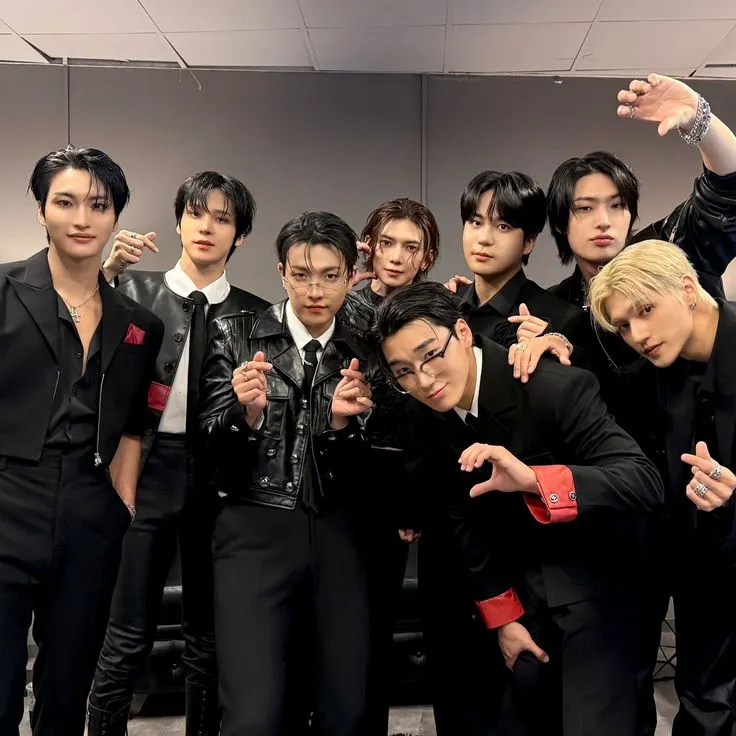 11) วงนี้ชื่อว่าอะไร